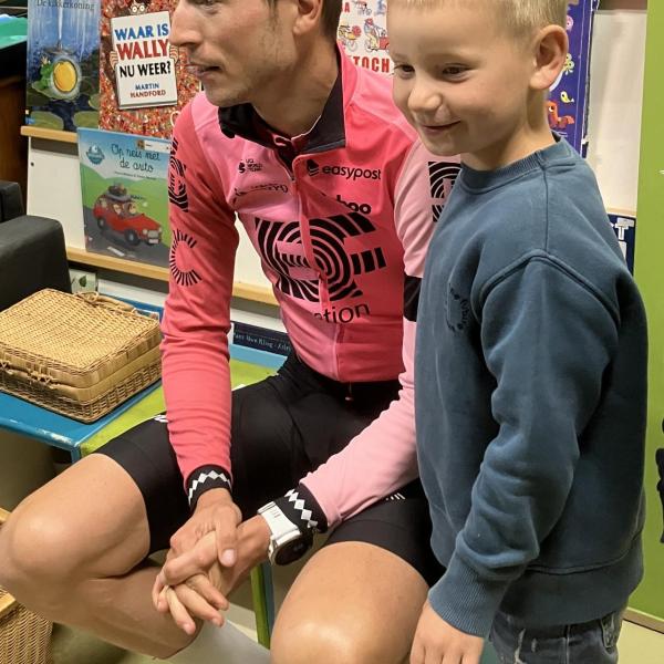 Papa Bas op bezoek